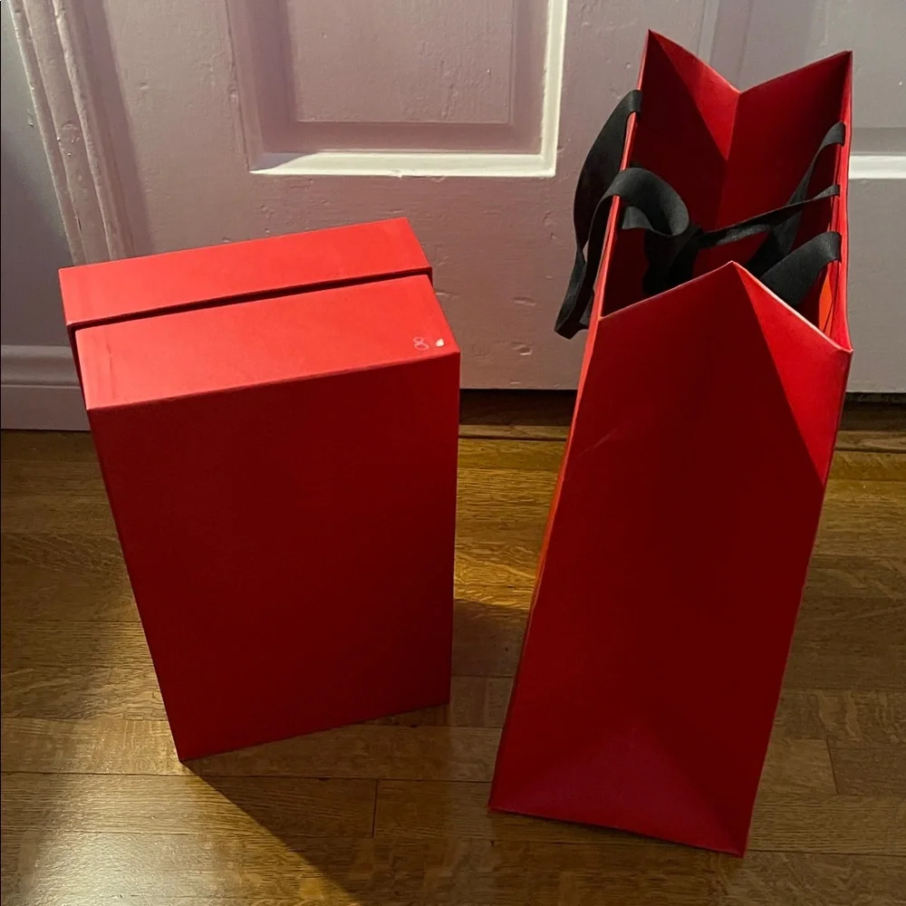 FERRAGAMO Iconic Red Shoe Box & Shopping Bag Set - Picture 3 of 4